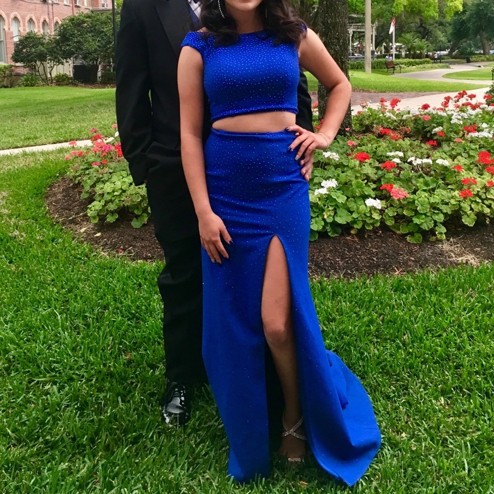 Blue prom dress